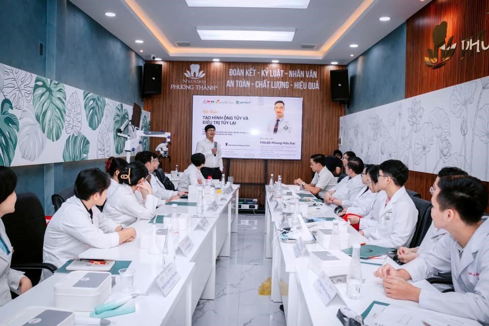 Tọa đàm "Tạo hình ống tủy và điều trị tủy lại" tại Nha Khoa Phương Thành