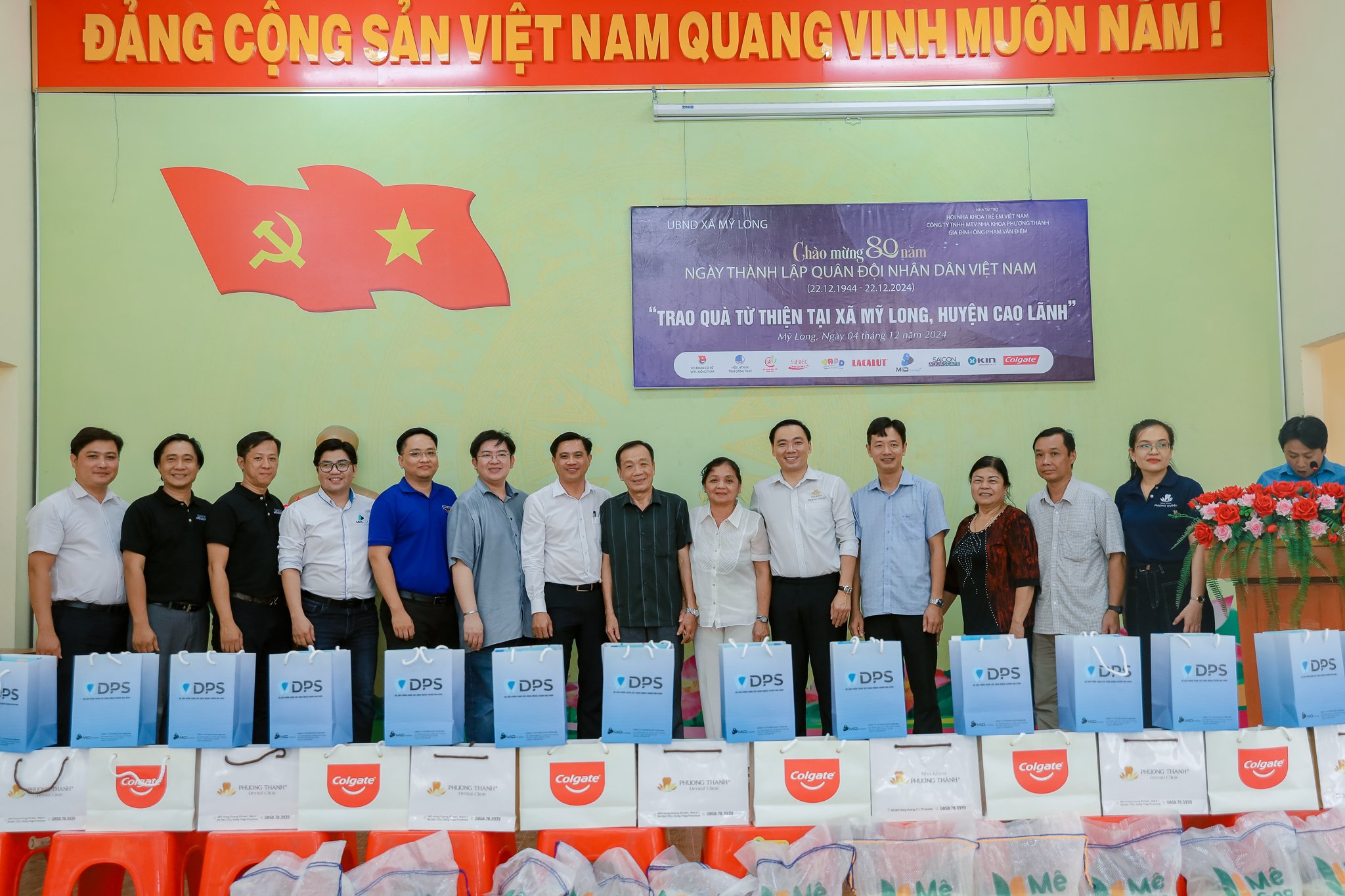 Trao quà từ thiện tại xã Mỹ Long, huyện Cao Lãnh – hoạt động cộng đồng nhân dịp kỷ niệm 80 năm thành lập Quân đội Nhân dân Việt Nam