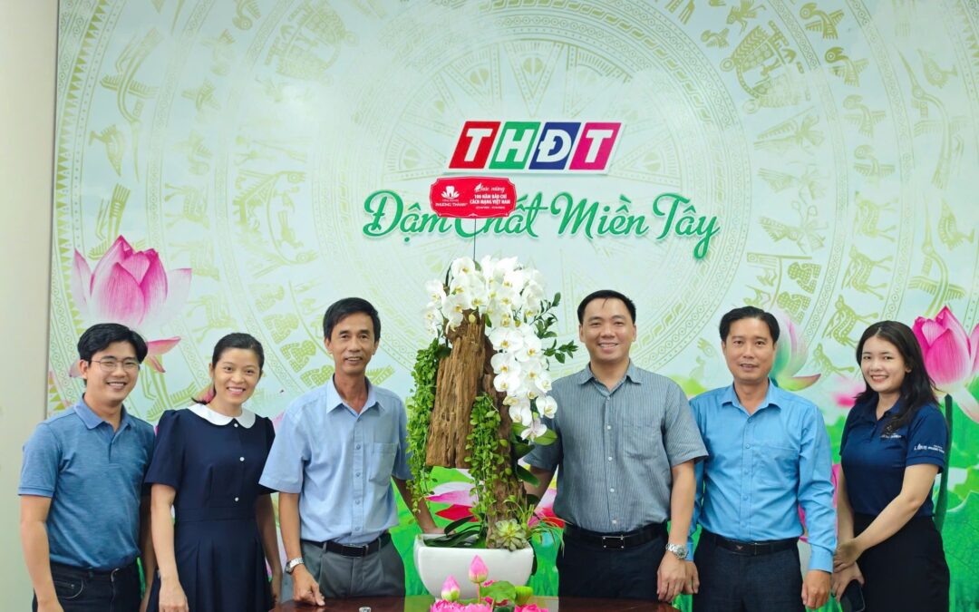 Tri ân các cơ quan báo chí nhân 100 năm báo chí cách mạng Việt Nam