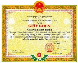Giấy khen UBND TP Sa Đéc tặng Giám đốc Phạm Kim Thành, Nha khoa Phương Thành vì thành tích xã hội xuất sắc